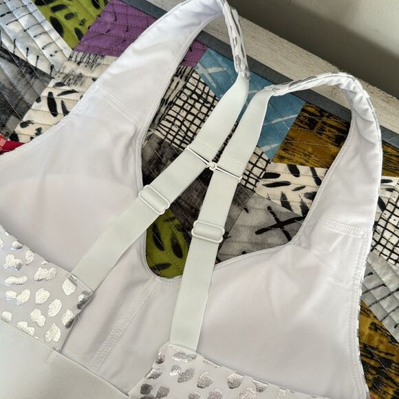 Fabletics White & Silver Leopard Print Sports Bra sz XS All Day Every Day Bra II - Picture 11 of 12